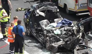 Četvorica državljana Srbije poginula u teškoj nesreći: BMW potpuno uništen VIDEO