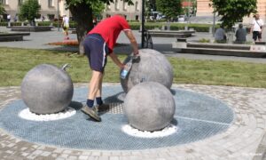 Gradska uprava o “Humanoj česmi”: Ideja nastala 2018. godine, inspiracija mistične kamene kugle