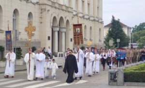 Banjaluka obilježava Spasovdan: Liturgija i svečana litija u centru grada FOTO