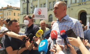 “Odbornici SNSD-a nisu ping pong loptice”: Topić tvrdi da Stanivuković vrši torturu nad radnicima