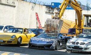 Ovako je izgledalo uništavanje luksuznih automobila: Ukupno vrijede milion evra FOTO