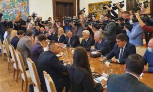 Počeo sastanak! Vučić sa zvaničnicima Srpske o novom visokom predstavniku u BiH