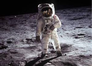 Mali korak za čovjeka a veliki za čovječanstvo: Na današnji dan Nil Armstrong zakoračio na Mjesec