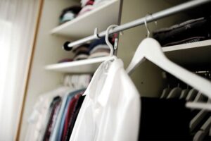 Mali kućni savjeti: Šta sve uništava garderobu, a da toga niste ni svjesni?