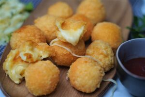 Jednostavne okruglice sa sirom: Do ukusnog predjela uz samo tri sastojka
