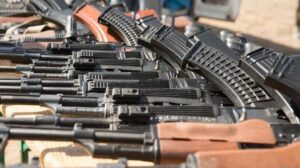 Policijska akcija na ilegalne proizvođače: Zaplijenjene velike količine oružja