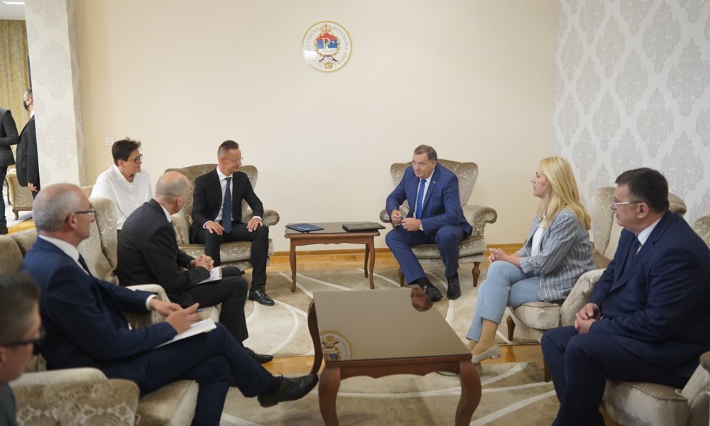 Razgovor u Istočnom Sarajevu: Zvaničnici Srpske sa mađarskim šefom diplomatije