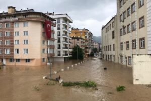 U poplavama stradale dvije osobe: Bujice izazvale veliku materijalnu štetu