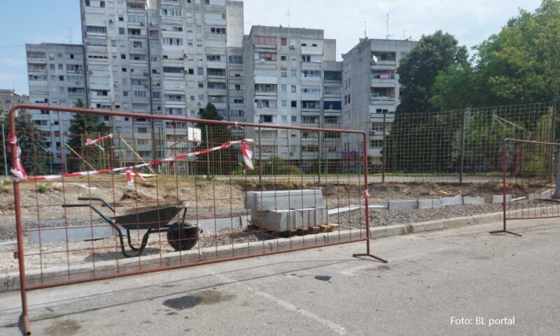 Banjalučki park na parkingu: U četvrtak otvaranje kod “Kajak terase”