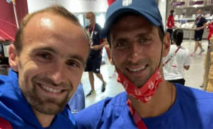 “Od srca mu želim zlato u Tokiju”: Amel Tuka i Novak Đoković se sreli u Olimpijskom selu