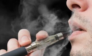 Novi izvještaj o borbi protiv pušenja upozorava: Elektronske cigarete opasne za zdravlje