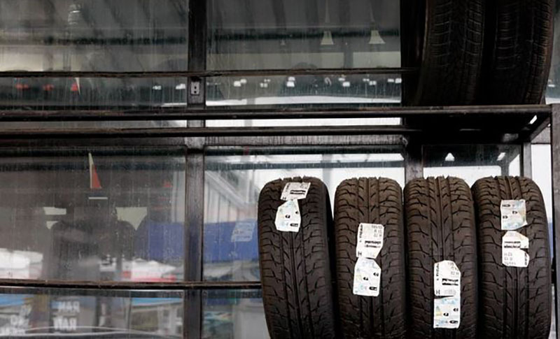 Žuta, crvena, roza, plava… Еvo čemu služe pruge u bojama na novim gumama