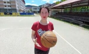 Jelena Trivić pokazala košarkaško znanje: Pogledajte kako barata sa loptom VIDEO