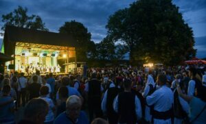 Otvoreni “Banjalučki etno dani”: Veliki broj posjetilaca na manifestaciji “Kozara etno festival”