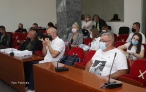 Svi se brane sa slobode: Sud produžio mjere zabrane optuženima u slučaju “Dženan Memić”