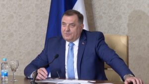 Dodik: Ni u ovoj borbi Savčić neće biti sam