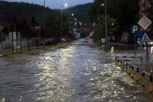 Voda se povukla iz centra Modriče, teška situacija u naselju Srpska varoš FOTO