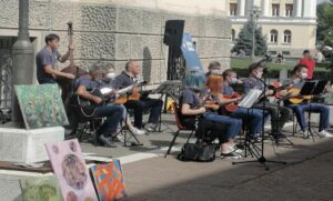 Umjetnost na dohvat ruke: Počinje manifestacija “Slikarstvo i muzika na trgovima Banjaluke”