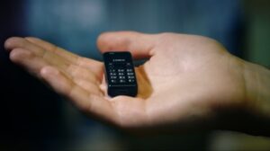 Ukoliko do sada niste vidjeli… Evo kako izgleda najmanji telefon na svijetu VIDEO