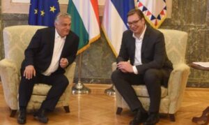 Vučić i Orban rame uz rame: Međusobna podrška u teškim vremenima