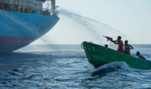 Tragedija na moru! Najmanje dvoje ljudi poginulo u piratskom napadu na brod