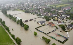Šta se dešava s planetom: Nezapamćene poplave u Evropi, požari epskih razmjera pustoše SAD