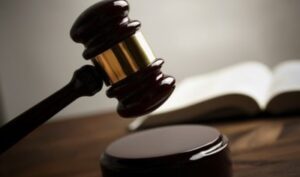 Dušanka “iz pakla”: Optužena za pokušaj ubistva dva muškarca kojima je dugovala novac