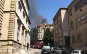 Smrtonosna buktinja u stanu! U požaru na području Sarajeva poginula jedna osoba