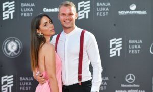 Prvi put “zvanično” zajedno: Stanivuković sa djevojkom na crvenom tepihu