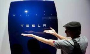 Tesla smanjila kapacitet baterija automobila: Mora će da plati odštetu