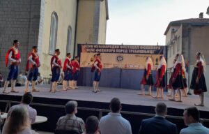 Festival folklora u Trebinju okupio 800 folklorista iz zemlje i regiona
