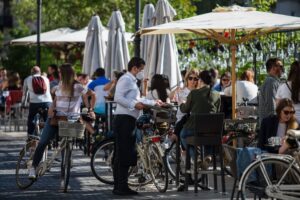 Mnogi sezonci već otišli u Hrvatsku i Crnu Goru: Na ljeto manjak radne snage u Srpskoj