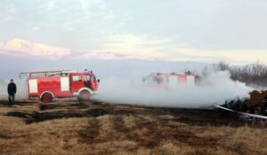 Veliki požar na Braču: Gori oko četiri hektara borove šume, gasi ga 60 vatrogasaca