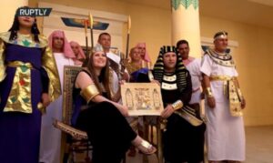 On faraon, ona Kleopatra: Ovaj par imao je neobično vjenčanje VIDEO