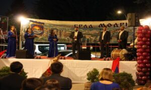 Modričko kulturno ljeto: Sastav “Srbski pravoslavni pojci” održali koncert