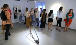Izložba “Inter/Akcija” otvorena u Banjaluci: Sadašnjost iz drugačijih uglova