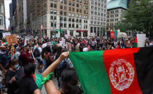 Stotine ljudi na ulicama: U Njujorku protesti protiv talibana