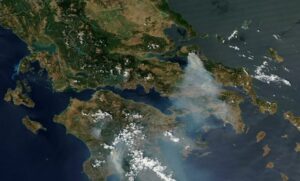 Buktinja iza sebe ostavlja haos! U Grčkoj izgorjelo 100.000 hektara šuma i njiva