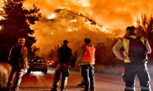 Nema predaha! Bukte požari u Grčkoj, na terenu više od 420 vatrogasasca