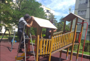 Sigurnija mjesta za igru: Obnovljena dječija igrališta u više banjalučkih naselja FOTO