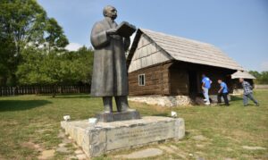 U čast narodnom tribunu: Oživljavanje Kočićevog ognjišta u Stričićima