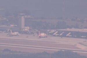 Problemi na aerodromu u Splitu: Zbog požara avion nije mogao da sleti