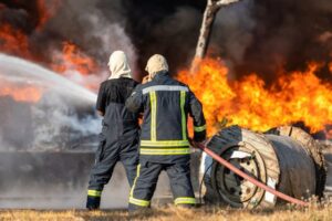 Vatrogasci u pripravnosti: Požar zahvatio 40-ak hektara niskog raslinja i trave
