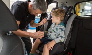 I dalje ne koriste auto-sjedalice: Hiljade roditelja kockaju se životima djece