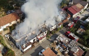 Završen uviđaj: Poznat uzrok požara u naselju Buća Potok