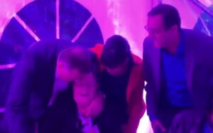 I Dodik na slavlju: Sa majkom, bratom i sestrom zapjevao pjesmu sa posebnom porukom VIDEO