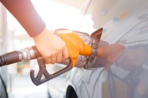 Radnik pogrešno unio cijenu: Pumpa prodavala gorivo za evro, nastala ogromna gužva