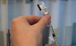 Za osobe starije od 18 godina: Ova država je ponudila i treću dozu vakcine protiv korone
