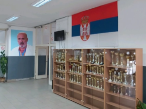 U čast ratnog hirurga: Medicinska škola u Nišu ponijela ime Miodraga Lazića