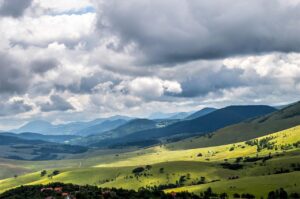 Mala pauza od kiše: Sutra umjereno oblačno i toplije